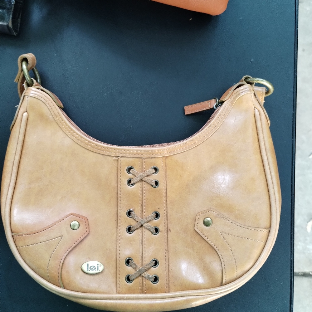 3 purses - Picture 7 of 9